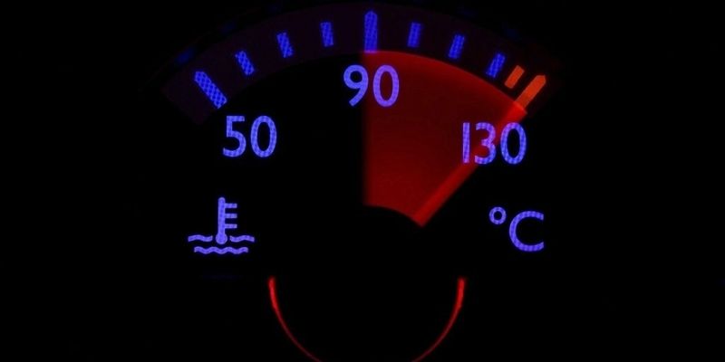 Overheating engine guage on dashboard